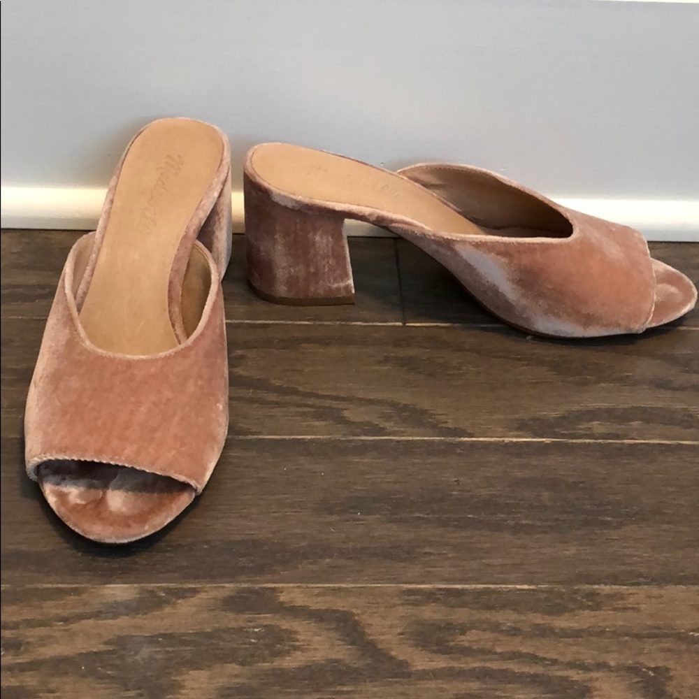 Madewell Beatriz Velvet Mule